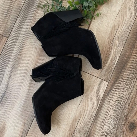 Booties - Picture 4 of 6